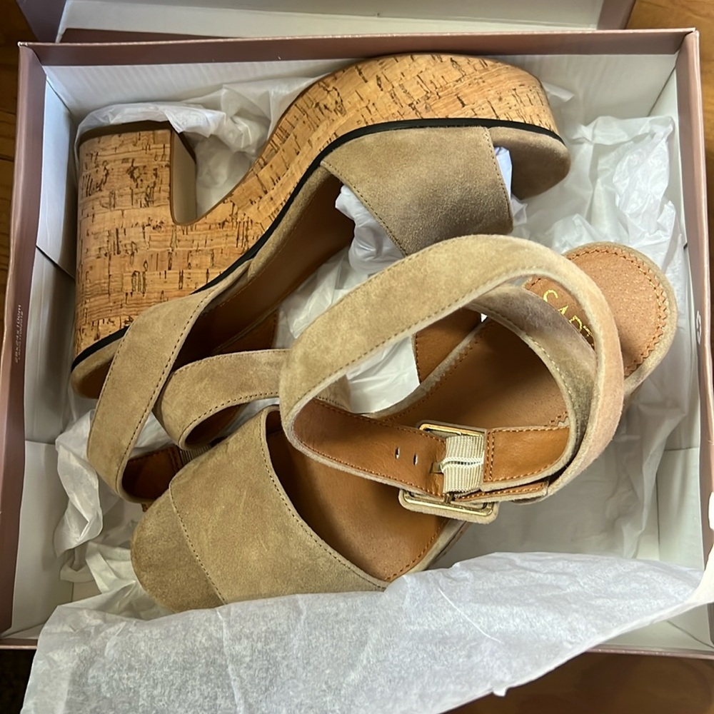 Brand New Franco Sarto Platform Size 8